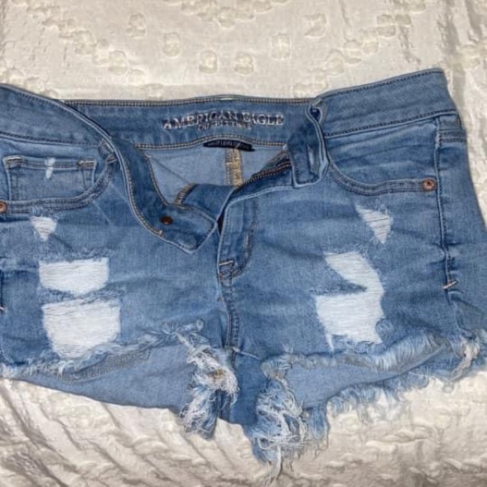 AE shortie shorts